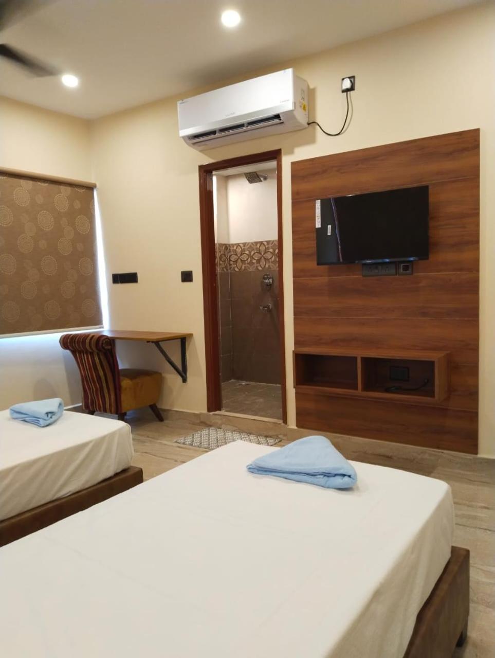 Hotel Windsor Plaza Hyderabad Esterno foto